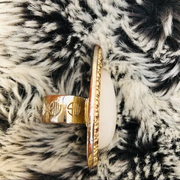 *SOLD* Samantha Wills White & Gold Bohemian Bardot Adjustable Ring w/Wooden Box - Picture 4 of 8